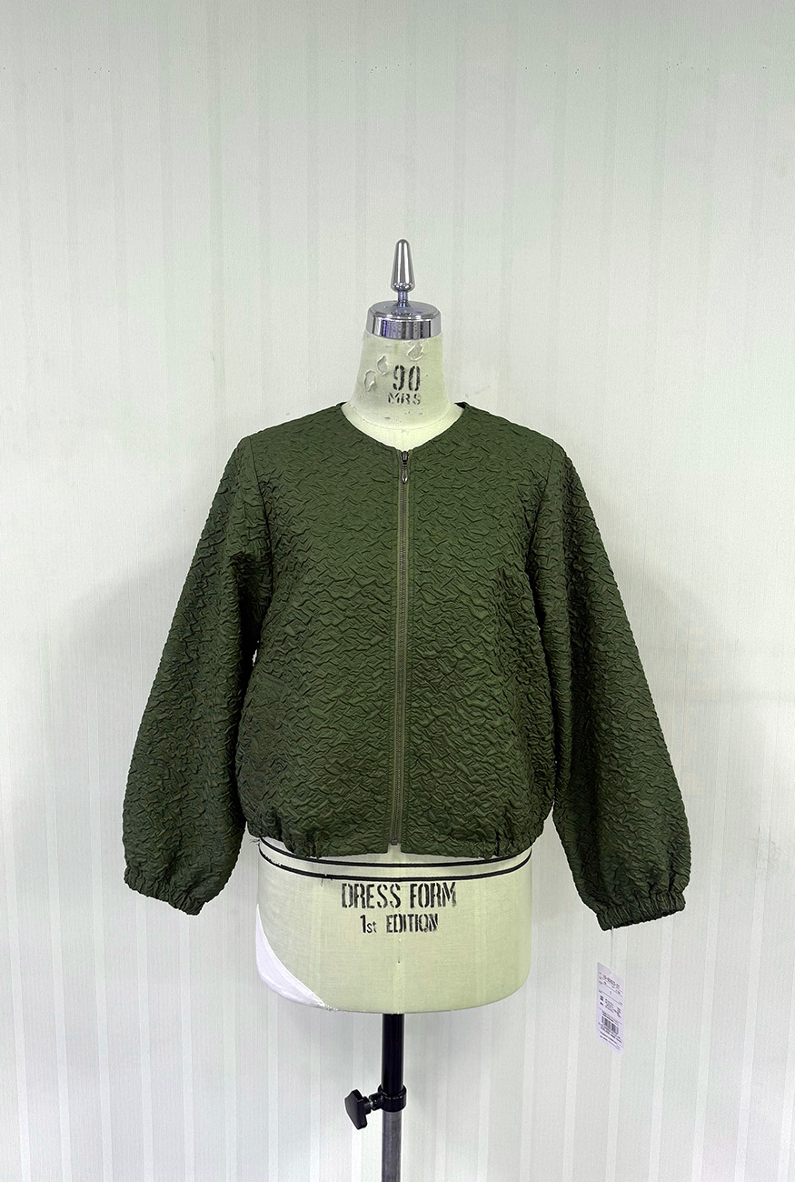 �y2025AW�zSe ninon �����N���{���f�B���O